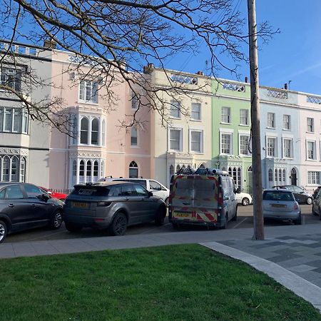 Grand 2 Bed Georgian Apartment At Florence House With King Bed, In The Heart Of Herne Bay & 300M From Beach Εξωτερικό φωτογραφία