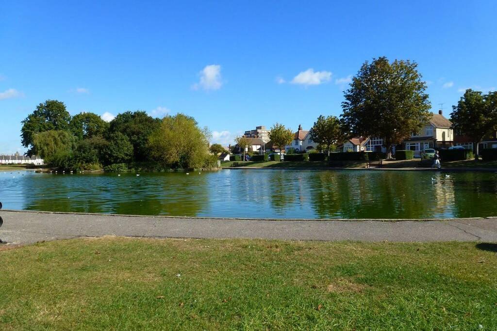 Grand 2 Bed Georgian Apartment At Florence House With King Bed, In The Heart Of Herne Bay & 300M From Beach Εξωτερικό φωτογραφία