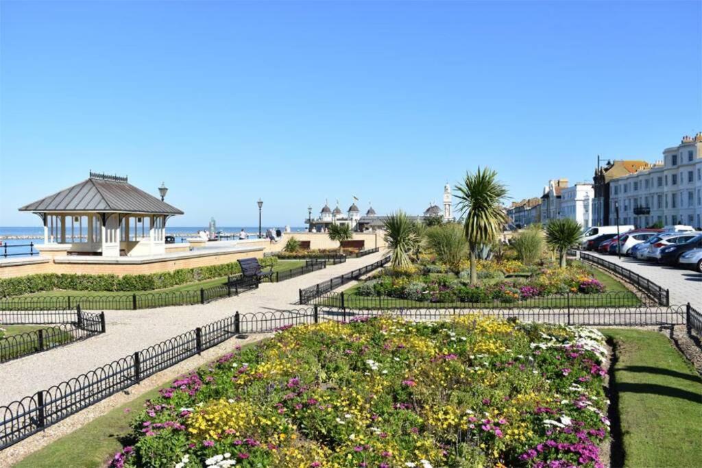 Grand 2 Bed Georgian Apartment At Florence House With King Bed, In The Heart Of Herne Bay & 300M From Beach Εξωτερικό φωτογραφία